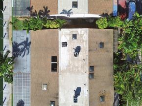 2619 S Parkview Dr, Hallandale Beach FL 33009