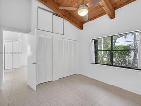 2619 S Parkview Dr, Hallandale Beach FL 33009