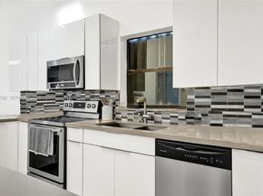 2619 S Parkview Dr, Hallandale Beach FL 33009