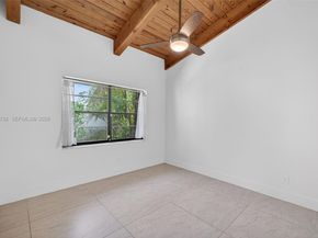 2619 S Parkview Dr, Hallandale Beach FL 33009