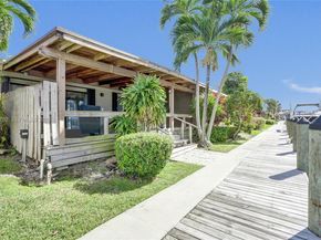 2619 S Parkview Dr, Hallandale Beach FL 33009