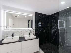 3056 NE 14th Ave, Oakland Park FL 33334