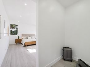 3056 NE 14th Ave, Oakland Park FL 33334