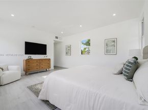 3056 NE 14th Ave, Oakland Park FL 33334