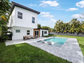 3056 NE 14th Ave, Oakland Park FL 33334