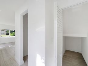 3056 NE 14th Ave, Oakland Park FL 33334