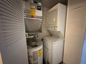3100 N Pine Island Rd 310, Sunrise FL 33351
