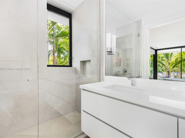 3470 Poinciana Ave, Coconut Grove FL 33133