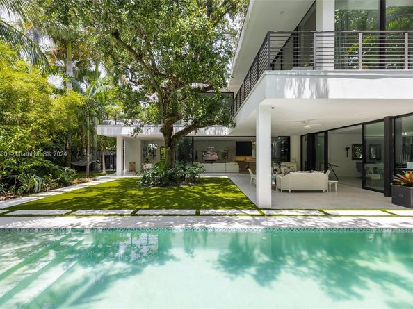 3470 Poinciana Ave, Coconut Grove FL 33133