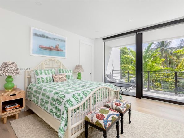 3470 Poinciana Ave, Coconut Grove FL 33133