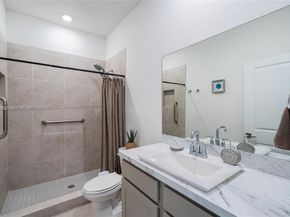 495 NE 5th Ln, Florida City FL 33034