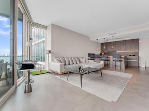 888 Biscayne Blvd 2409, Miami FL 33132