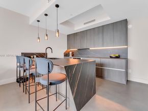 888 Biscayne Blvd 2409, Miami FL 33132