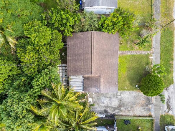 6831 Greene St, Hollywood FL 33024