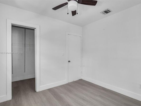 6831 Greene St, Hollywood FL 33024