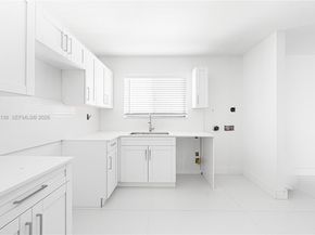 2373 NW 61st St, Miami FL 33142