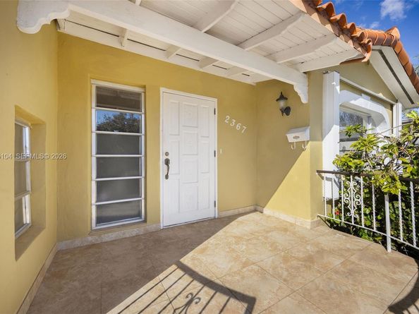 2367 SW 23rd Ter, Miami FL 33145