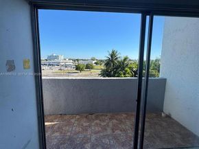 7801 NE 4th Ct 516, Miami FL 33138