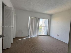 7801 NE 4th Ct 516, Miami FL 33138