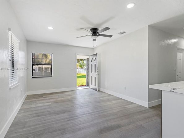 15900 NW 18th Ave, Miami Gardens FL 33054
