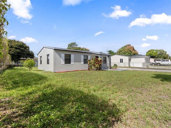 15900 NW 18th Ave, Miami Gardens FL 33054