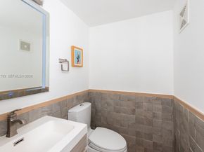 717 Benevento Ave, Coral Gables FL 33146