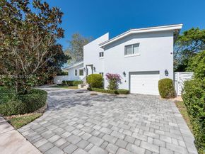 717 Benevento Ave, Coral Gables FL 33146