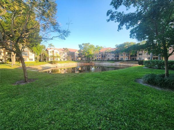 8761 Wiles Rd 206, Coral Springs FL 33067