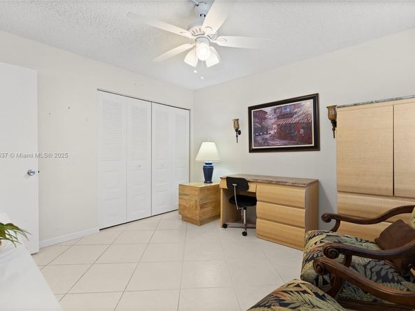 24 Abbey Ln 201, Delray Beach FL 33446
