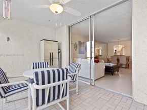 24 Abbey Ln 201, Delray Beach FL 33446