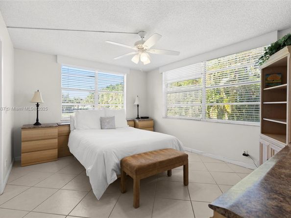 24 Abbey Ln 201, Delray Beach FL 33446
