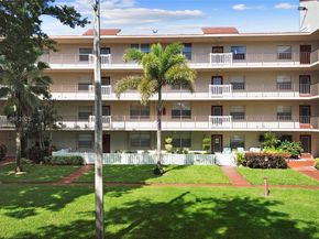 24 Abbey Ln 201, Delray Beach FL 33446