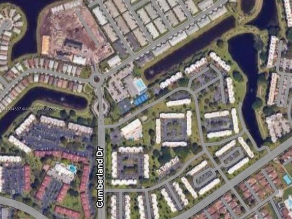 24 Abbey Ln 201, Delray Beach FL 33446