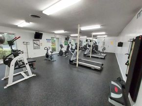 24 Abbey Ln 201, Delray Beach FL 33446