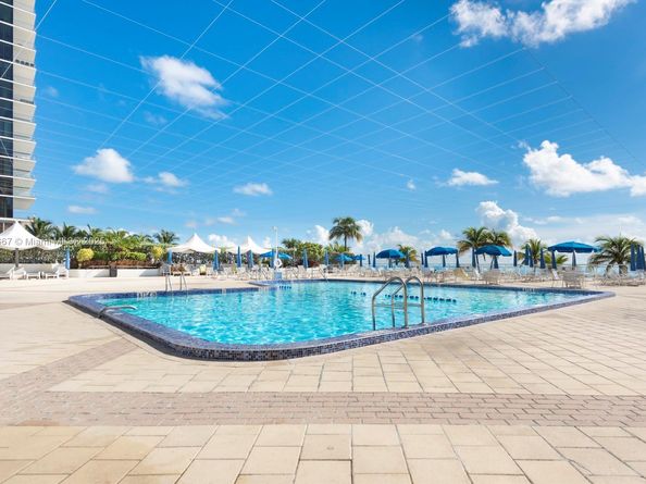 2030 S Ocean Dr 1002, Hallandale Beach FL 33009