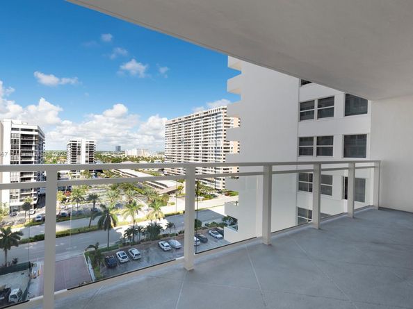 2030 S Ocean Dr 1002, Hallandale Beach FL 33009