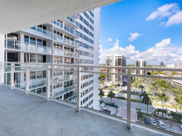 2030 S Ocean Dr 1002, Hallandale Beach FL 33009