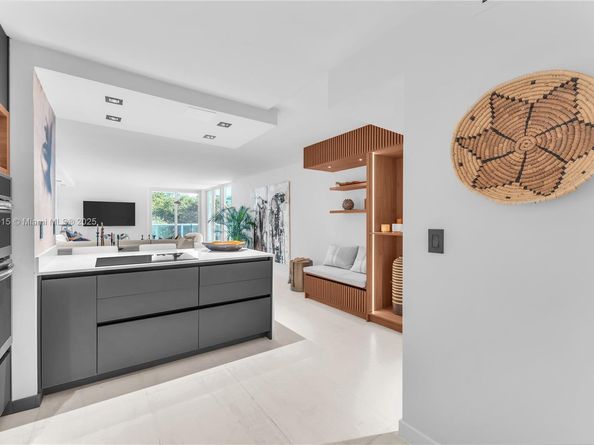 100 Bayview Dr 216, Sunny Isles Beach FL 33160