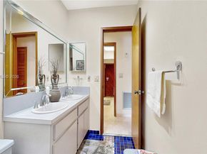 10260 SW 128th St, Miami FL 33176