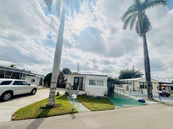 8564 SW 15th Ct
