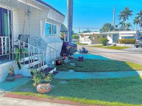 8564 SW 15th Ct, Davie FL 33324