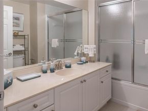 2916 Tuscany Ct 201, Palm Beach Gardens FL 33410