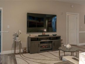 2916 Tuscany Ct 201, Palm Beach Gardens FL 33410