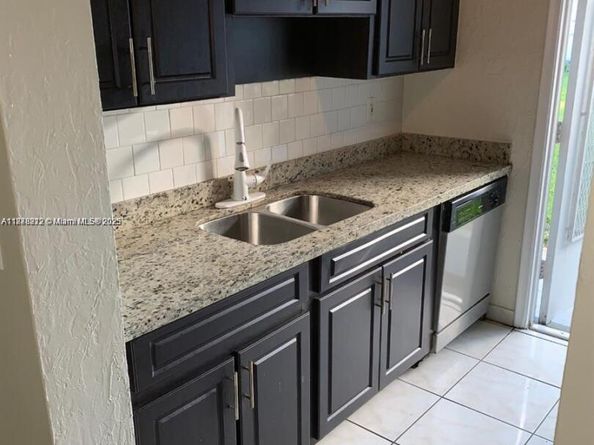 1850 Arthur St 2, Hollywood FL 33020