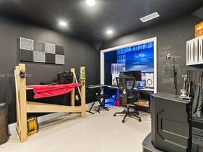 9849 SW 222nd Ter, Cutler Bay FL 33190