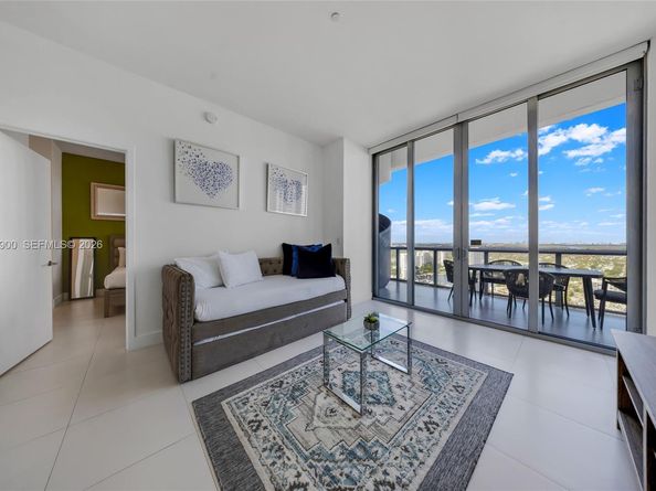 2600 E Hallandale Beach Blvd T3304, Hallandale Beach FL 33009