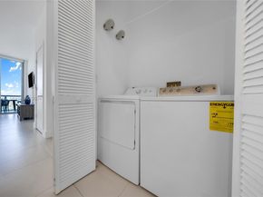 2600 E Hallandale Beach Blvd T3304, Hallandale Beach FL 33009