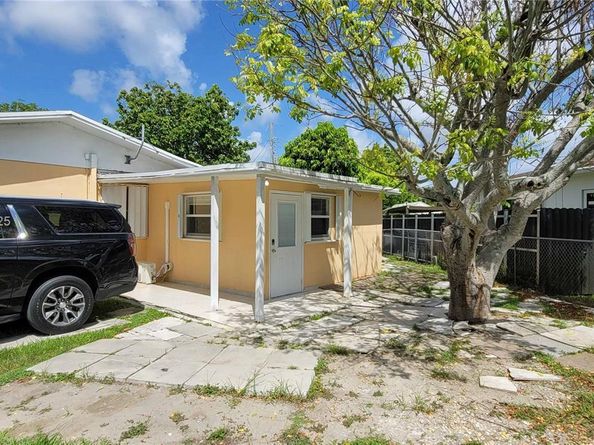 8301 SW 38th St, Miami FL 33155