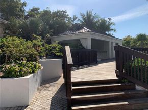 780 NE 69th St 2504, Miami FL 33138