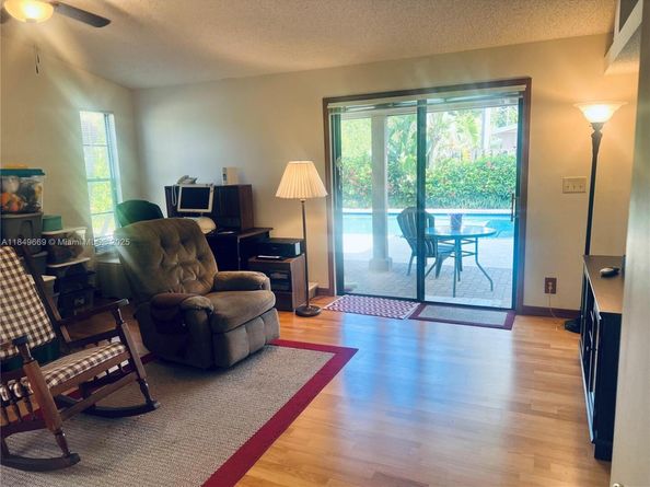 5264 SW 93rd Ave, Cooper City FL 33328